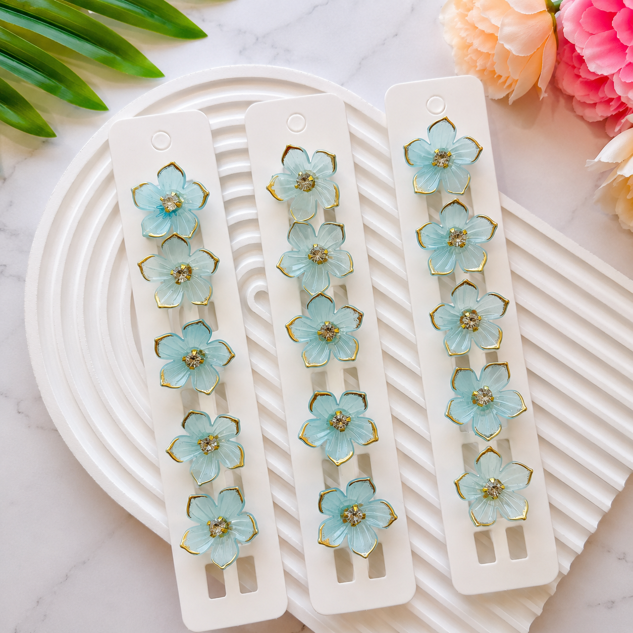 BU-20 🌸Blue Petal Charm Buckle Clips Set of 5pcs in One Strip.