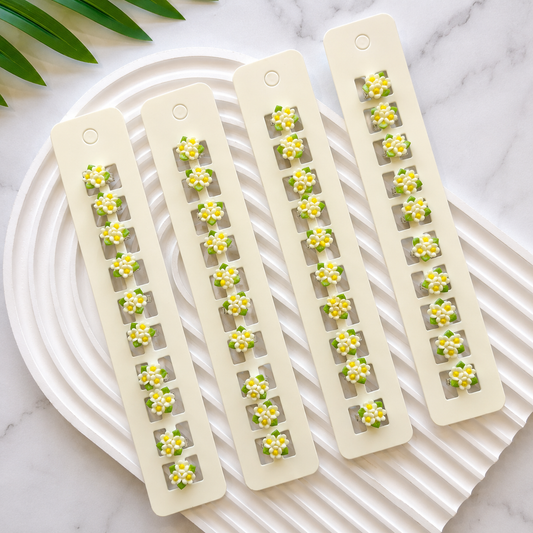 BU-14 🌼 Daisy Dew Hair Buckle Clips Set of 10 pcs in One Strip.