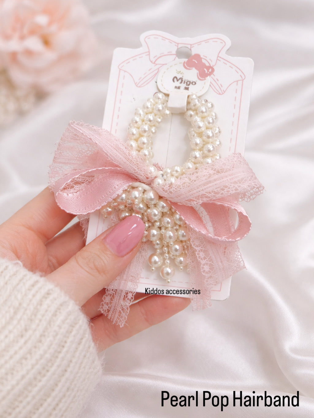 Luxe Pearl Pop Bow Band each one