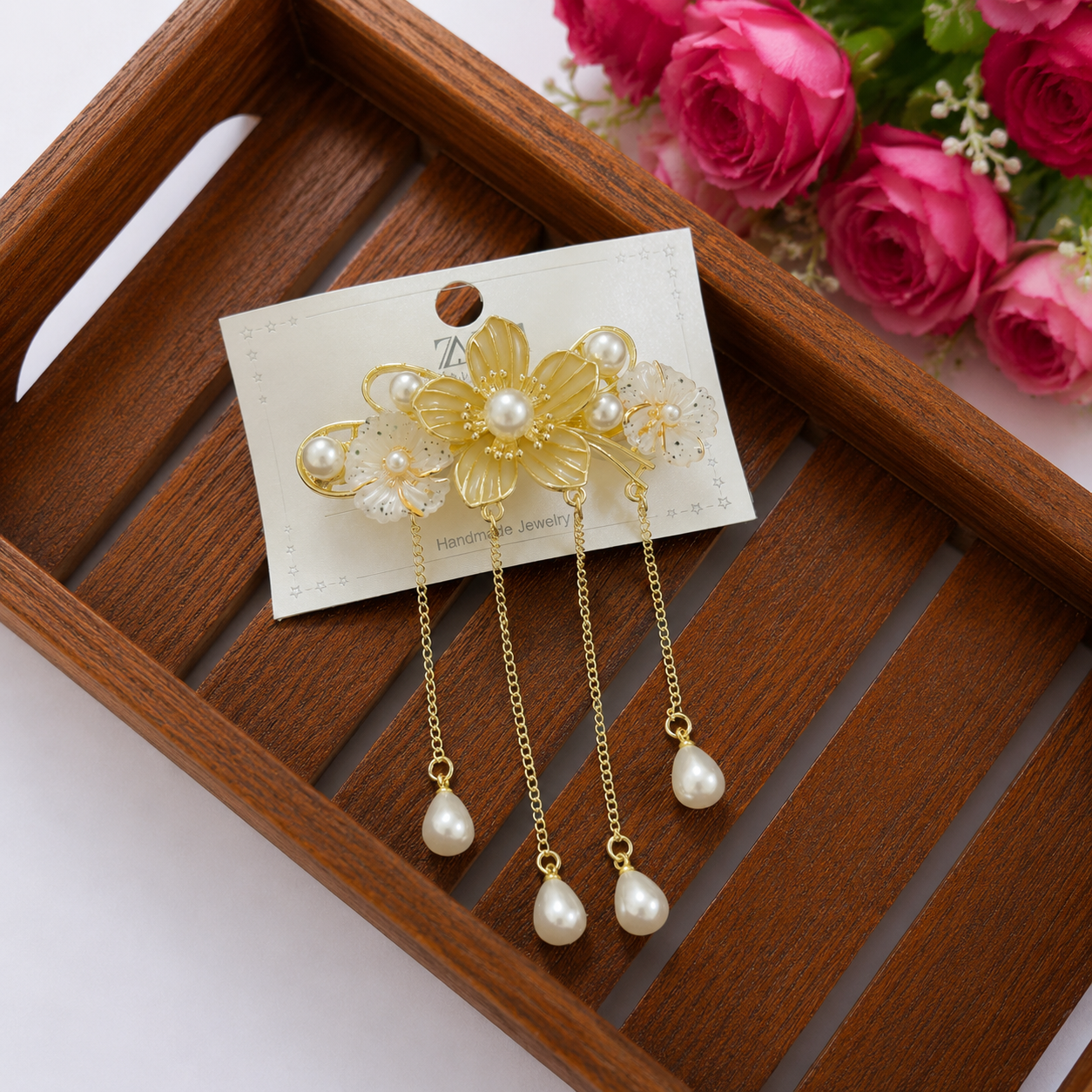 Floral Pearl Cascade Center Clip(Small Size)